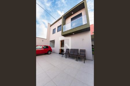 Casa para alugar com 110m², 3 quartos e 3 vagas Casa para alugar com 110m², 3 quartos e 3 vagasÁrea Externa