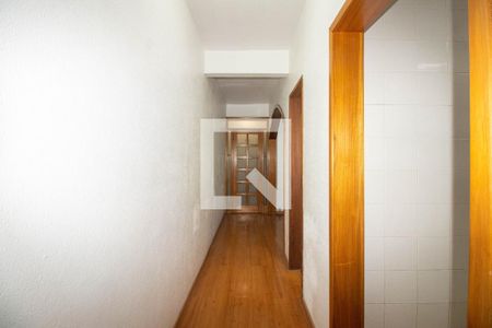 Corredor de apartamento à venda com 2 quartos, 73m² em Jardim Itu, Porto Alegre