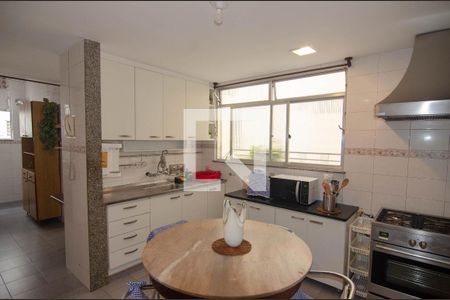 Apartamento à venda com 200m², 4 quartos e 1 vagaCozinha