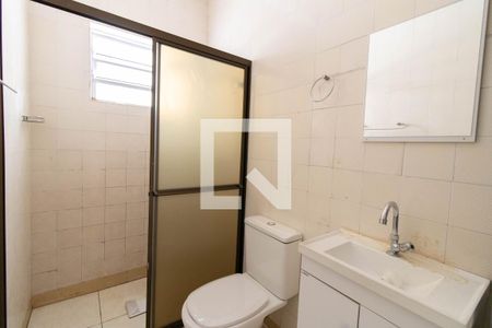Casa à venda com 180m², 4 quartos e 1 vagaBanheiro