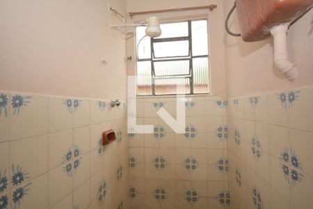 Banheiro de casa para alugar com 1 quarto, 25m² em Bento Ribeiro, Rio de Janeiro