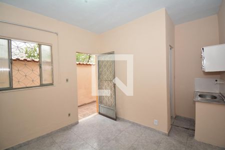 Sala/Quarto de casa para alugar com 1 quarto, 25m² em Bento Ribeiro, Rio de Janeiro