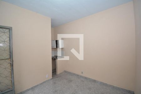 Sala/Quarto de casa para alugar com 1 quarto, 25m² em Bento Ribeiro, Rio de Janeiro