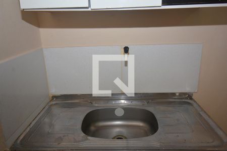 Sala/Quarto de casa para alugar com 1 quarto, 25m² em Bento Ribeiro, Rio de Janeiro