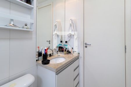 Apartamento à venda com 83m², 2 quartos e 2 vagasBanheiro da suíte 1