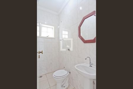 Casa à venda com 481m², 4 quartos e 6 vagas Casa à venda com 481m², 4 quartos e 6 vagasBanheiro do Salão de Festas 2