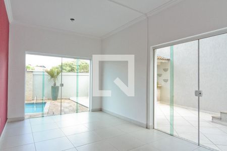 Casa à venda com 481m², 4 quartos e 6 vagasSalão  de festa 2