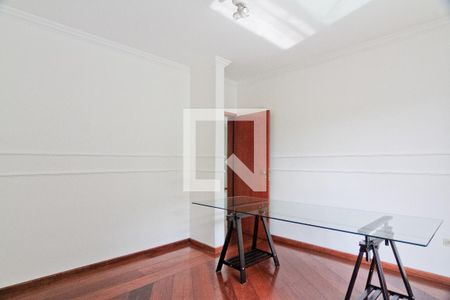 Casa à venda com 481m², 4 quartos e 6 vagas Casa à venda com 481m², 4 quartos e 6 vagasQuarto 1