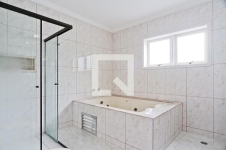 Casa à venda com 481m², 4 quartos e 6 vagas Casa à venda com 481m², 4 quartos e 6 vagasBanheiro da Suíte 1