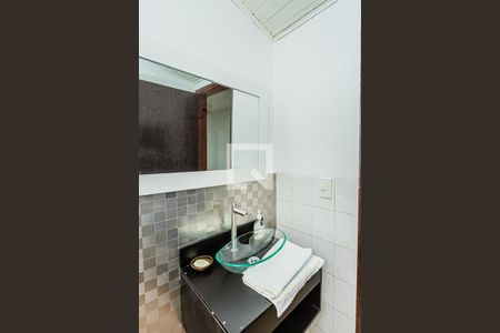 Lavabo de casa para alugar com 3 quartos, 200m² em Jardim Pinheiros, São Paulo