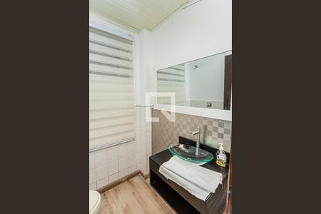 Lavabo de casa para alugar com 3 quartos, 200m² em Jardim Pinheiros, São Paulo