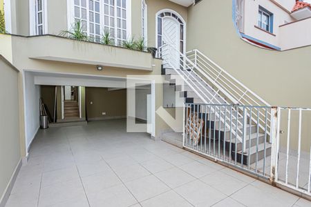 Garagem de casa para alugar com 3 quartos, 200m² em Jardim Pinheiros, São Paulo
