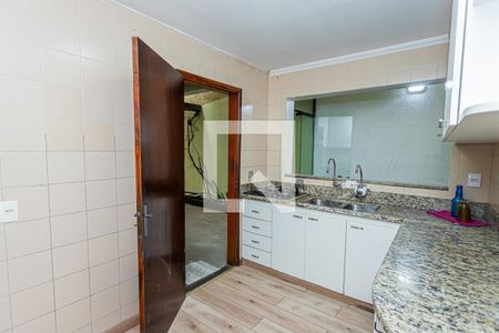 Cozinha de casa para alugar com 3 quartos, 200m² em Jardim Pinheiros, São Paulo