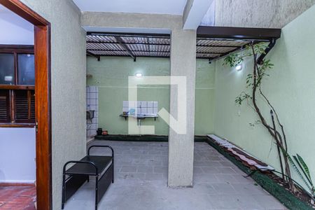 Quintal de casa para alugar com 3 quartos, 200m² em Jardim Pinheiros, São Paulo