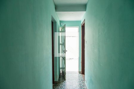 Casa à venda com 244m², 3 quartos e 5 vagas Casa à venda com 244m², 3 quartos e 5 vagasCorredor