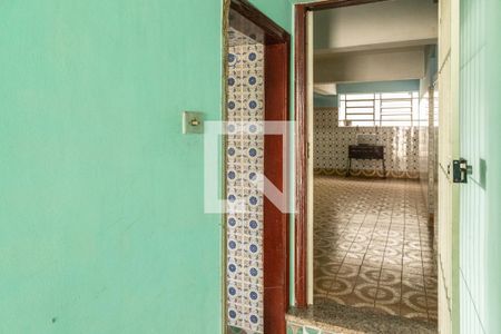 Casa à venda com 244m², 3 quartos e 5 vagas Casa à venda com 244m², 3 quartos e 5 vagasCorredor