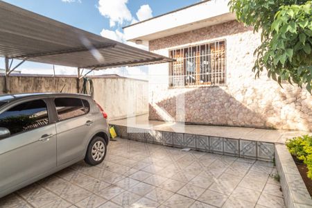 Casa à venda com 244m², 3 quartos e 5 vagas Casa à venda com 244m², 3 quartos e 5 vagasGaragem