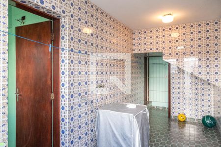 Casa à venda com 244m², 3 quartos e 5 vagas Casa à venda com 244m², 3 quartos e 5 vagasÁrea de Serviço