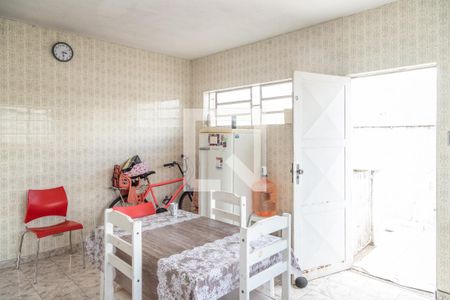 Casa à venda com 244m², 3 quartos e 5 vagas Casa à venda com 244m², 3 quartos e 5 vagasCozinha