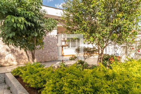 Casa à venda com 244m², 3 quartos e 5 vagas Casa à venda com 244m², 3 quartos e 5 vagasJardim