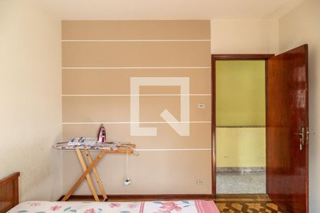 Casa à venda com 244m², 3 quartos e 5 vagas Casa à venda com 244m², 3 quartos e 5 vagasQuarto 3