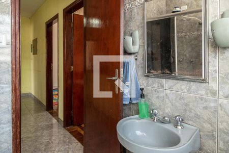 Casa à venda com 244m², 3 quartos e 5 vagas Casa à venda com 244m², 3 quartos e 5 vagasBanheiro