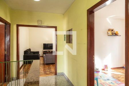 Casa à venda com 244m², 3 quartos e 5 vagas Casa à venda com 244m², 3 quartos e 5 vagasHall dos Quartos