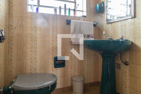 Casa à venda com 244m², 3 quartos e 5 vagas Casa à venda com 244m², 3 quartos e 5 vagasBanheiro da Suíte