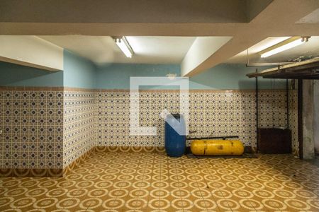 Casa à venda com 244m², 3 quartos e 5 vagas Casa à venda com 244m², 3 quartos e 5 vagasGaragem