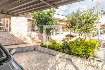 Casa à venda com 244m², 3 quartos e 5 vagas Casa à venda com 244m², 3 quartos e 5 vagasGaragem