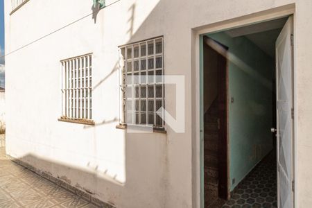 Casa à venda com 244m², 3 quartos e 5 vagas Casa à venda com 244m², 3 quartos e 5 vagasQuintal