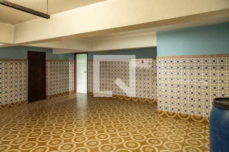 Casa à venda com 244m², 3 quartos e 5 vagas Casa à venda com 244m², 3 quartos e 5 vagasGaragem