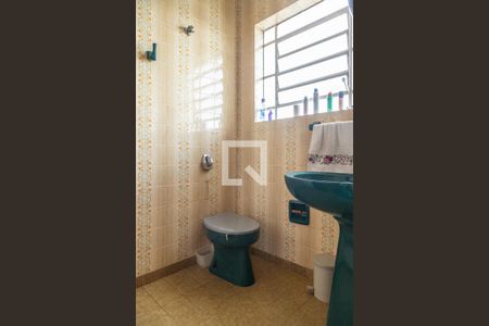 Casa à venda com 244m², 3 quartos e 5 vagas Casa à venda com 244m², 3 quartos e 5 vagasBanheiro da Suíte