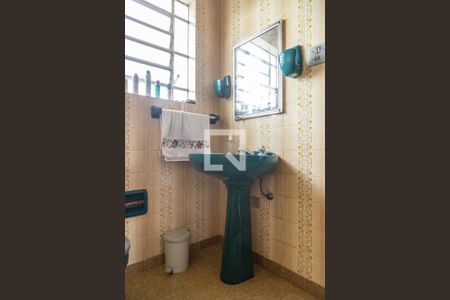 Casa à venda com 244m², 3 quartos e 5 vagas Casa à venda com 244m², 3 quartos e 5 vagasBanheiro da Suíte