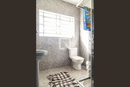 Casa à venda com 244m², 3 quartos e 5 vagas Casa à venda com 244m², 3 quartos e 5 vagasBanheiro