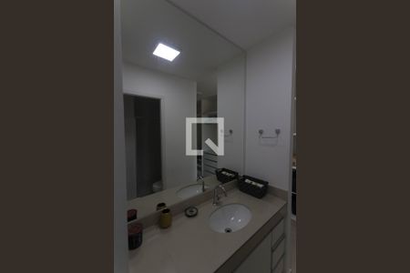 Banheiro de kitnet/studio para alugar com 1 quarto, 34m² em Jardim Goiás, Goiânia