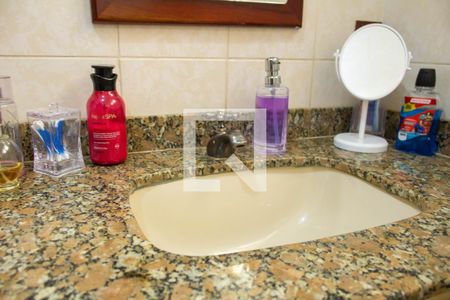 Casa à venda com 179m², 3 quartos e 2 vagasBanheiro Social