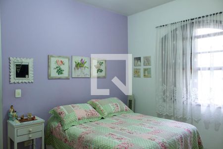 Casa à venda com 179m², 3 quartos e 2 vagasSuíte 