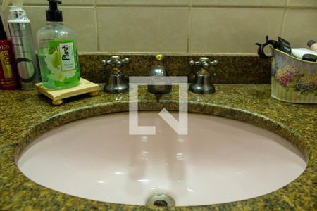 Casa à venda com 179m², 3 quartos e 2 vagasBanheiro Suíte 