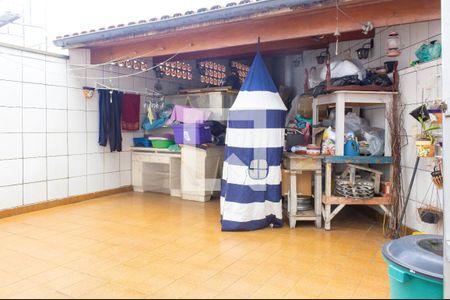 Casa à venda com 179m², 3 quartos e 2 vagasQuintal