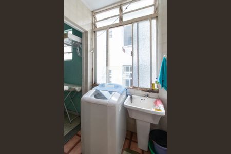 Apartamento à venda com 89m², 2 quartos e sem vagaCozinha e Área de Serviço