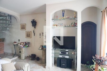 Sala de casa à venda com 4 quartos, 160m² em Cangaiba, São Paulo