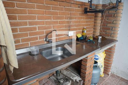 Casa à venda com 160m², 4 quartos e 2 vagasChurrasqueira