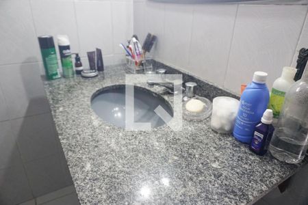 Casa à venda com 160m², 4 quartos e 2 vagasBanheiro da Suíte