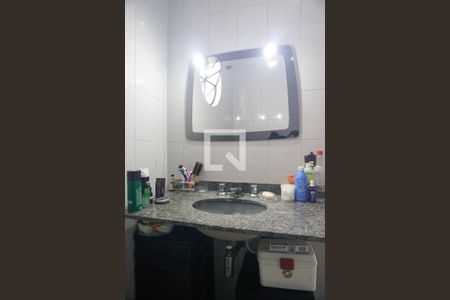 Casa à venda com 160m², 4 quartos e 2 vagasBanheiro da Suíte