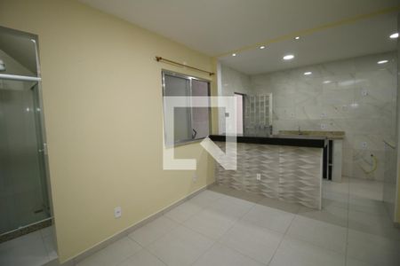 Sala de apartamento para alugar com 1 quarto, 60m² em Inhaúma, Rio de Janeiro