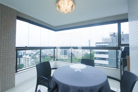 Apartamento à venda com 250m², 3 quartos e 3 vagasVARANDA GOURMET