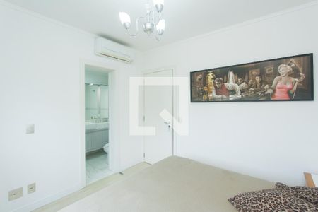 Apartamento à venda com 250m², 3 quartos e 3 vagasSUITE 2