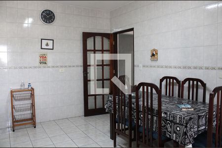 Casa à venda com 200m², 3 quartos e 2 vagas Casa à venda com 200m², 3 quartos e 2 vagasCozinha