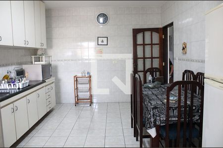 Casa à venda com 200m², 3 quartos e 2 vagas Casa à venda com 200m², 3 quartos e 2 vagasCozinha